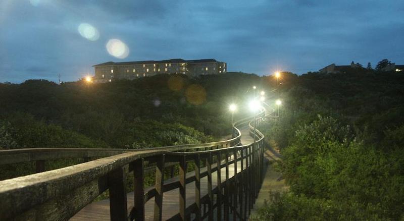 Protea Hotel By Marriott Karridene Beach امانزيمتوتي المظهر الخارجي الصورة