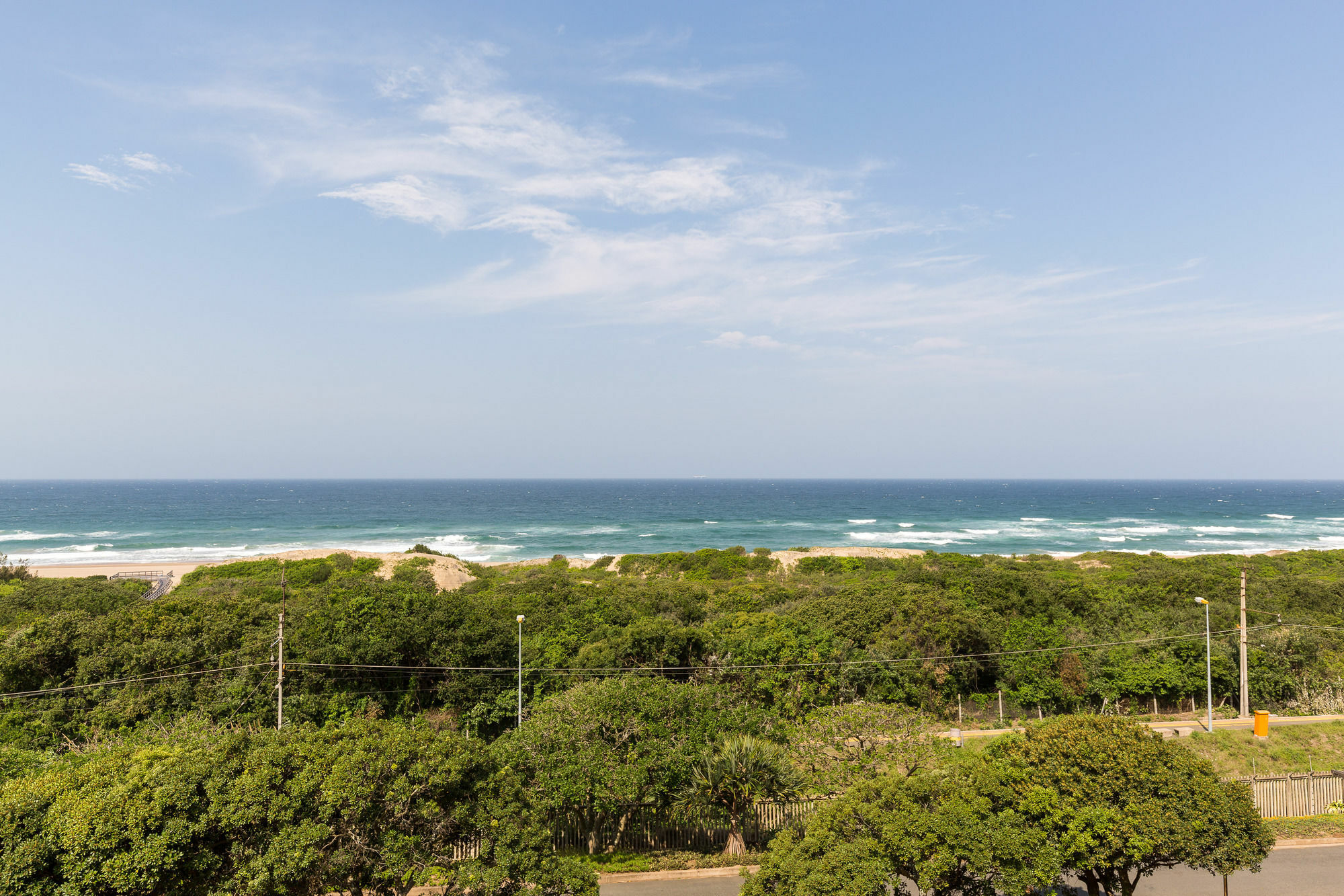 Protea Hotel By Marriott Karridene Beach امانزيمتوتي المظهر الخارجي الصورة